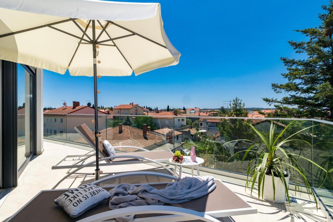 Villa Elena Deluxe Mit Whirlpool Und Beheiztem Pool Am Meer Und Wunderschoenen Blick Auf Die Brijuni Inseln Fažana Exterior foto